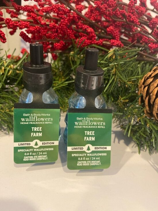 Bath & Body Works Limited Edition Tree Shape “Tree Farm” 2 New Wallflowers - Picture 1 of 6
